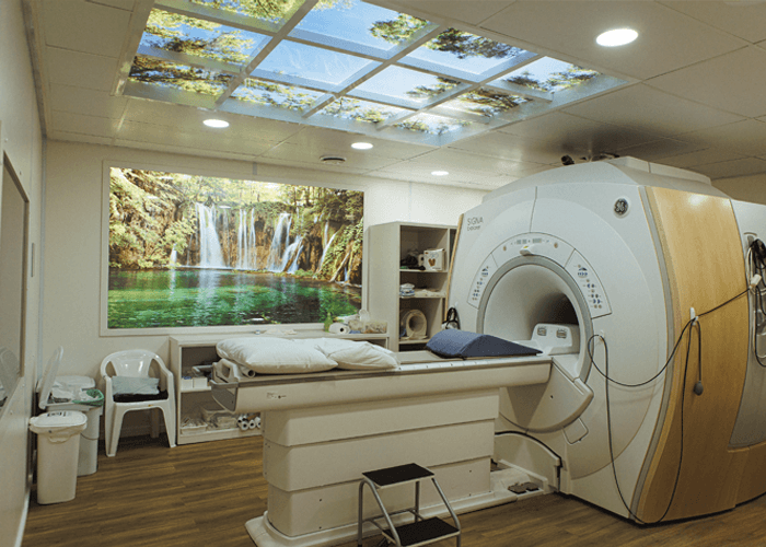 Sala de exame para ressonância magnética